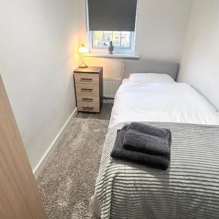 Lovely Single Room Londra Dış mekan fotoğraf