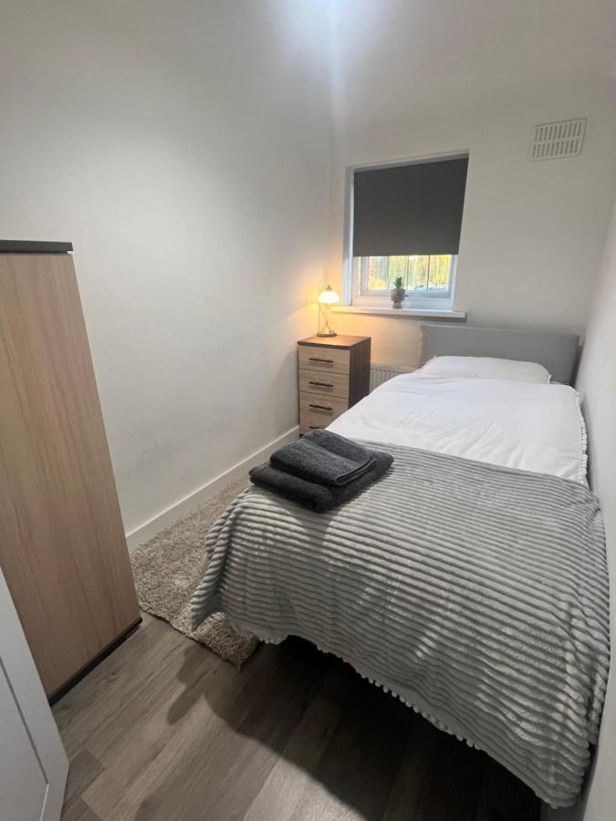 Lovely Single Room Londra Dış mekan fotoğraf